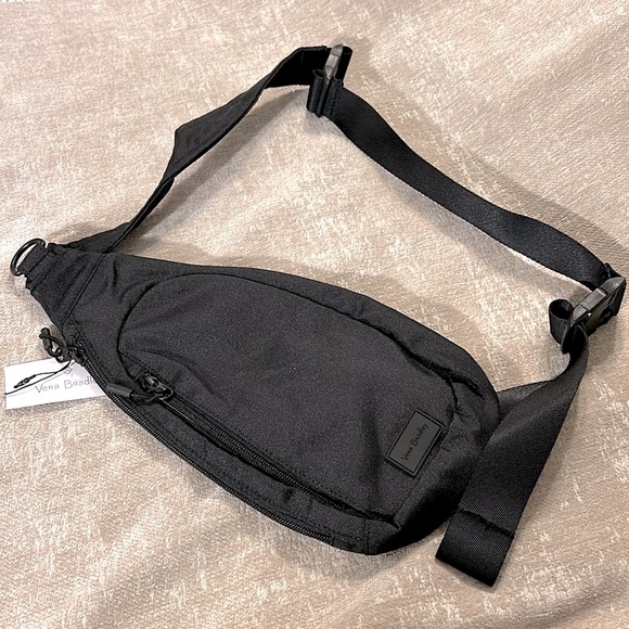 Vera Bradley Essential Sling Backpack.  New With Tags - Picture 2 of 4